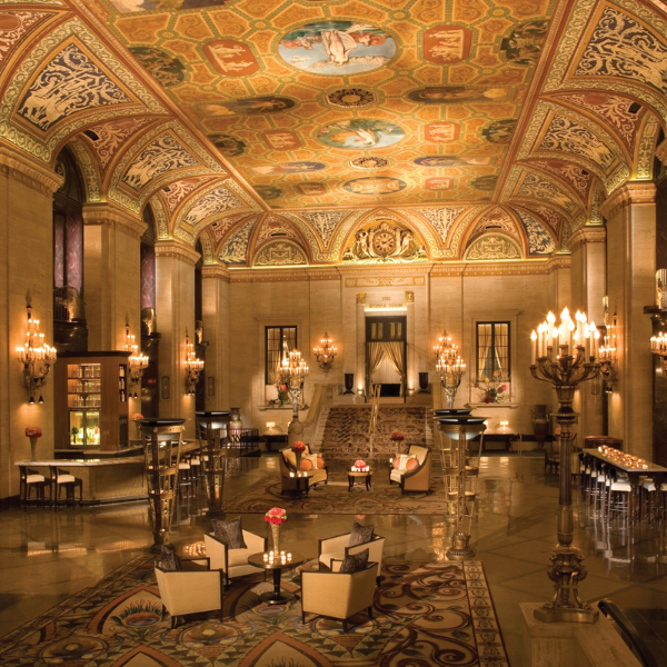 Image_of_lobby_at_Palmer_House_A_Hilton_Hotel_1871_Member_of_Historic_Hotels_of_America_in_Chicago_Illinois.png