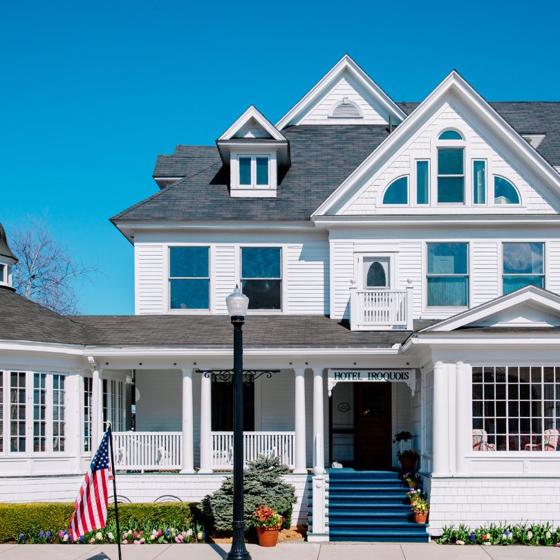 Hotel_Iroqouis.jpg