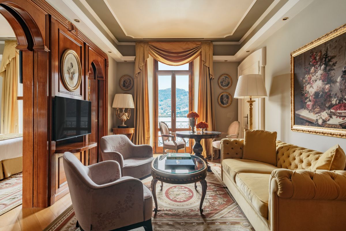 Image of Signtaure Suite at Grand Hotel Tremezzo, a member of Historic Hotels Worldwide since 2012, dates back to 1910.