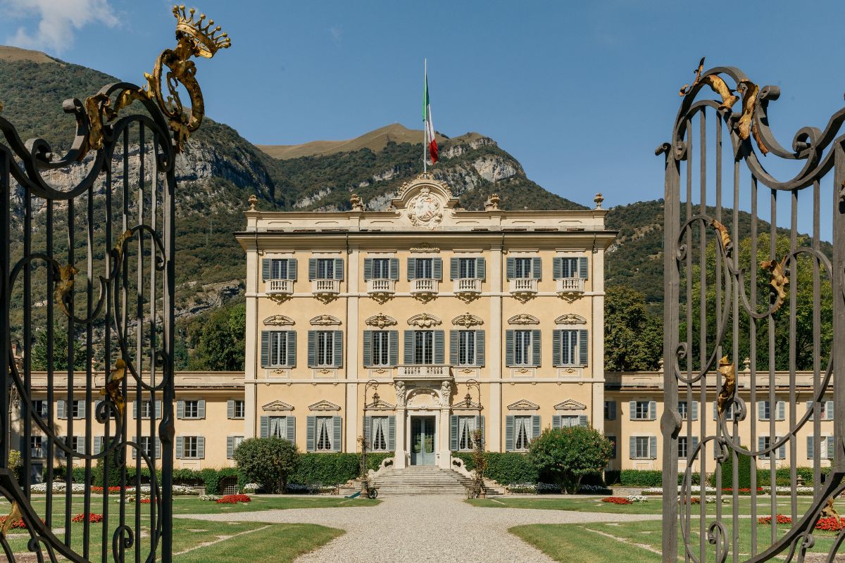 Image of Villa Sola Cabiati Grand Entrance Gates and Exterior, Grand Hotel Tremezzo, 1910, a member of Historic Hotels Worldwide, Lake Como, Tremezzo, Italy
