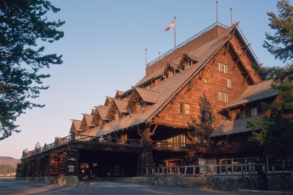 Old Faithful Inn
